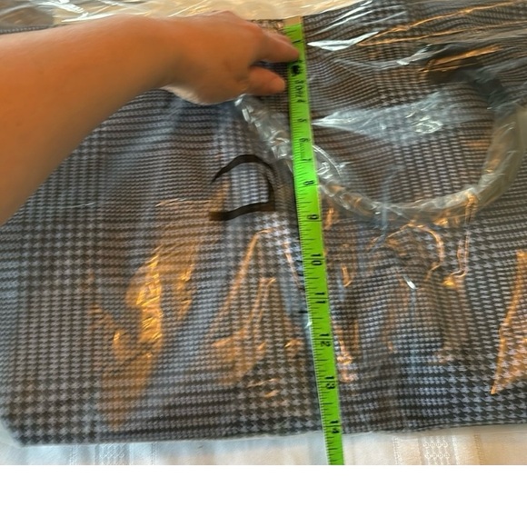 Lulu Dharma Large Weekender / Duffel Bag, NWT, Blue and Black Plaid Print. - Picture 3 of 5